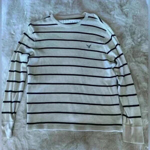 American Eagle Outfitters Men crew neck sweater XL off white and blue stripes